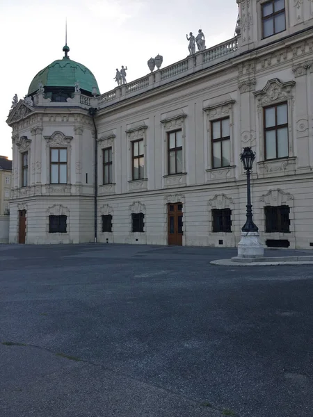 Historisch Gebouw Barokke Paleizen Van Opper Belvedere Bij Zonsondergang Wenen — Stockfoto