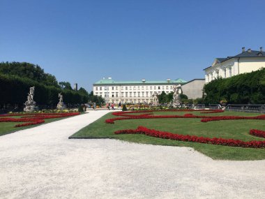 Mirabell Sarayı ve Avusturya 'nın Salzburg kentindeki bahçeler