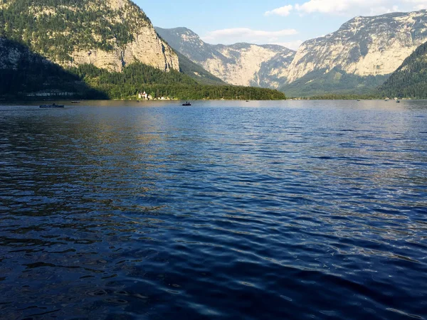 Paisaje Lago Montañas Contra Cielo Azul Día Soleado Hallstatt Alta —  Fotos de Stock