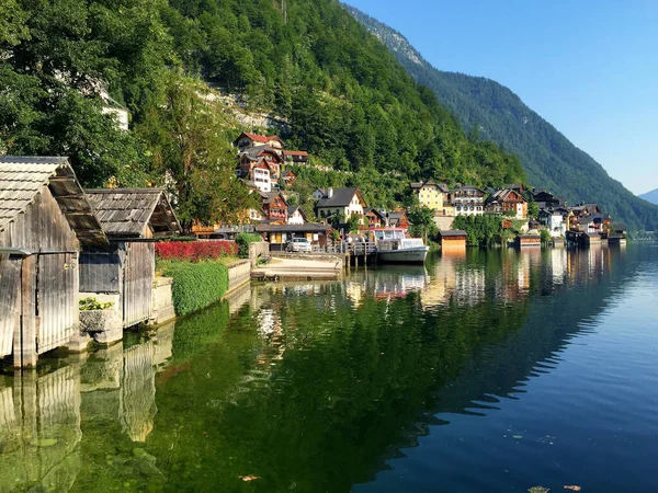 Vista Ciudad Con Colina Cerca Del Lago Hallstatt Alta Austria — Foto de Stock