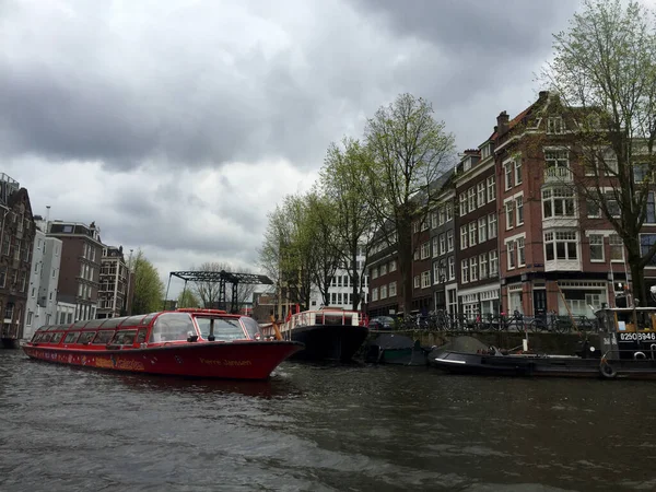 荷兰北荷兰阿姆斯特丹的运河景观 — 图库照片