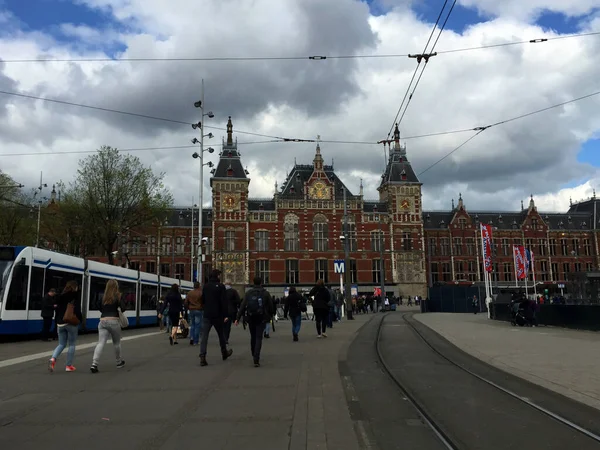 阿姆斯特丹中央车站 Amsterdam Centraal Station 荷兰北荷兰的主要火车站 — 图库照片