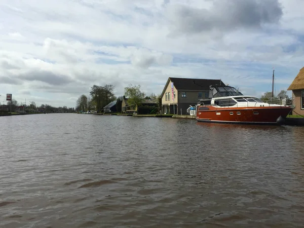 Landskap Med Elv Himmel Landsbyen Giethoorn Holland – stockfoto