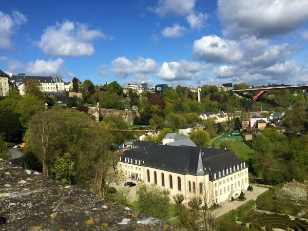 Skyline Ciudad Luxemburgo Visto Sobre Barrio Grund —  Fotos de Stock