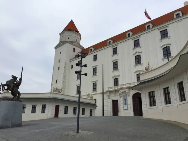 Zamek Bratysławie Słowacja — Zdjęcie stockowe