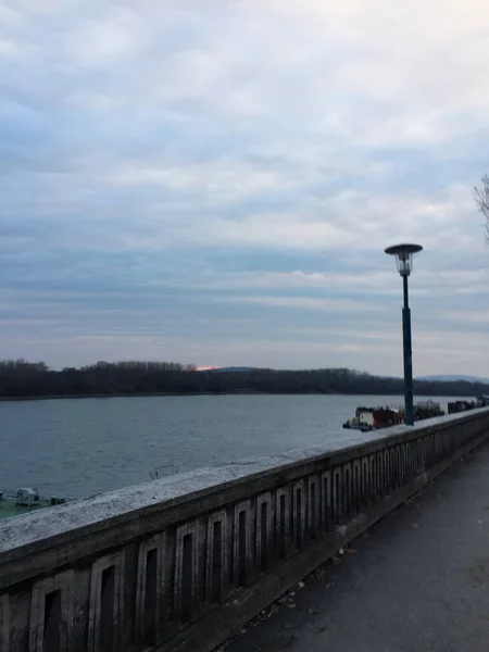 Ποταμός Δούναβης Στην Μπρατισλάβα — Φωτογραφία Αρχείου