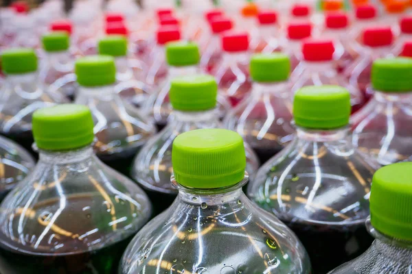 Băuturi Răcoritoare Sodiu Sticle Din Supermarket — Fotografie, imagine de stoc