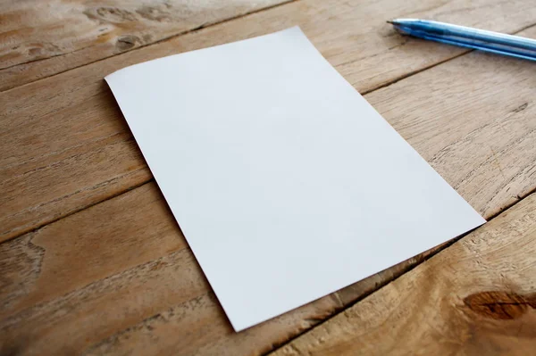 Tomma Papper Träbord — Stockfoto