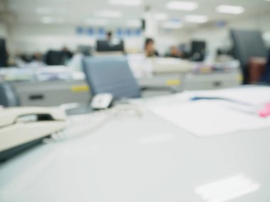 Ofis, masabaşında çalışanların geçmişlerini bulanıklaştırdı