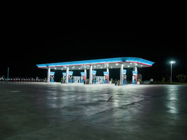 Benzinestation Nachts — Stockfoto