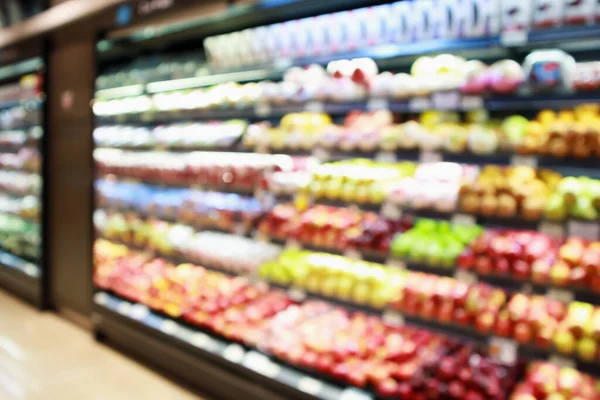 슈퍼마켓 선반에 추상적 유기농 과일과 야채는 보이는 라이트 배경을 가지고 — 스톡 사진
