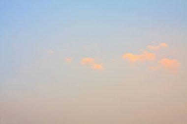 Bulutlu güzel gökyüzü