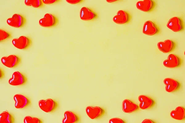 Fondo Del Día San Valentín Con Caramelos Forma Corazón Rojo — Foto de Stock