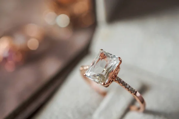 Lyx Diamant Ring Smyckeskrin Vintage Stil — Stockfoto