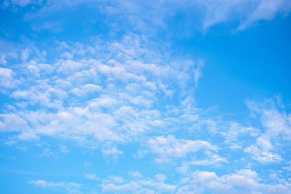 Błękitne Niebo Chmurami Natura Abstrakcyjne Tło — Zdjęcie stockowe