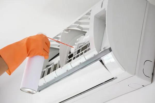 air conditioner cleaning with spray foam cleaner