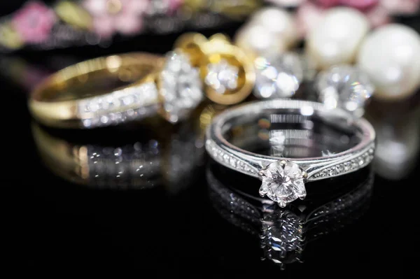 Luxury Jewelry Diamond Rings Reflection Black Background Royalty Free Stock Images