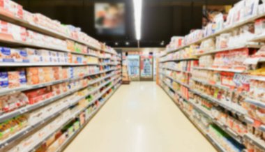 süpermarket koridorunun içi bulanık arkaplan