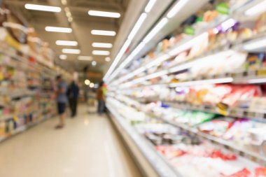 Soyut süpermarket arkaplanı bokeh ışığı ile bulanıklaştırılmış