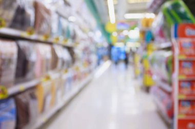 Süpermarket koridoru bulanık arkaplan