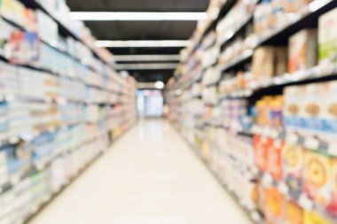 Soyut bulanık süpermarket koridoru Odaklanamayan arkaplan