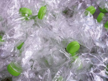 Plastik şişeler geri dönüşüm arkaplanı kavramı