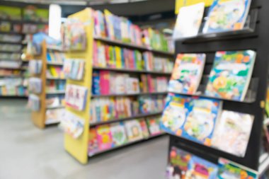 Kitap deposunun içi soyut bulanıklaştırılmış arkaplan