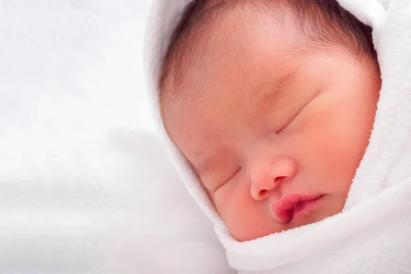 Cute Newborn Asian Baby Girl Sleeping — Stock Photo, Image