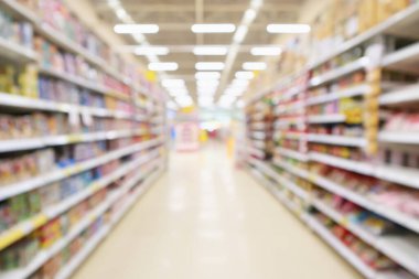 süpermarket indirimli mağaza koridoru ve ürün rafları iç odaklanmış soyut bulanık arkaplan