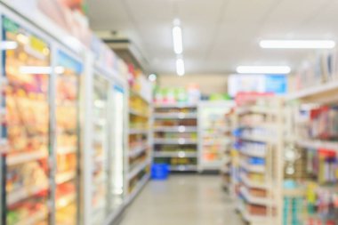 Süpermarket koridoru iç raflar bulanık arkaplan