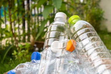 Geri dönüşüm konsepti için plastik şişeler