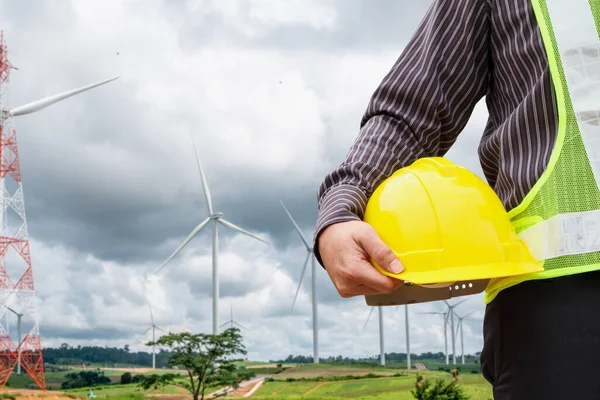 Ingegnere Operaio Presso Cantiere Centrali Eoliche — Foto Stock