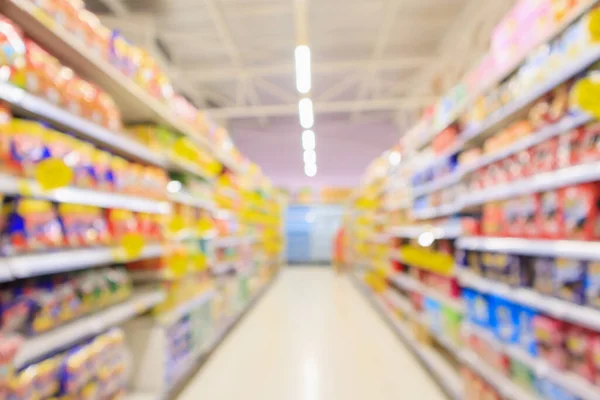 Nawa Supermarketu Półkami Produktów Wnętrze Rozmyte Tło — Zdjęcie stockowe