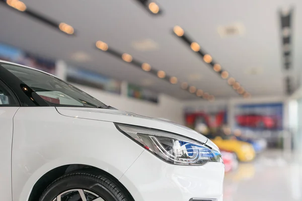 Detailní Záběr Před Nové Auto Showroom Pozadí — Stock fotografie