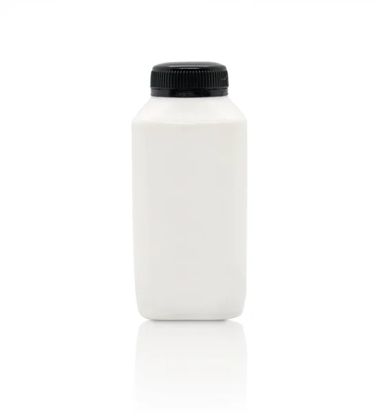 Witte Blanco Plastic Verse Melk Fles Met Zwarte Dop Geïsoleerd — Stockfoto