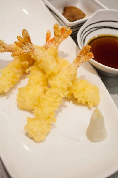 Cocina Japonesa Tempura Camarones Fritos Con Salsa —  Fotos de Stock