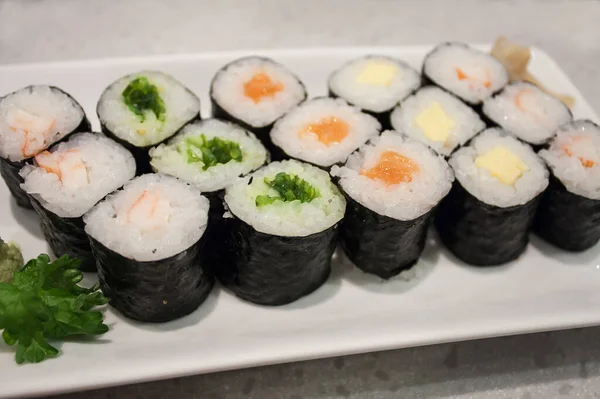 Sushi Gulung Piring — Stok Foto