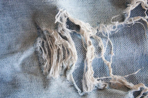 Kotun yırtık dokusu yakın.