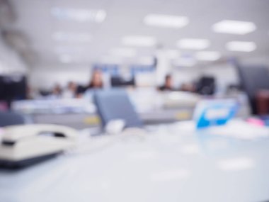 Ofis, masabaşında çalışanların geçmişlerini bulanıklaştırdı