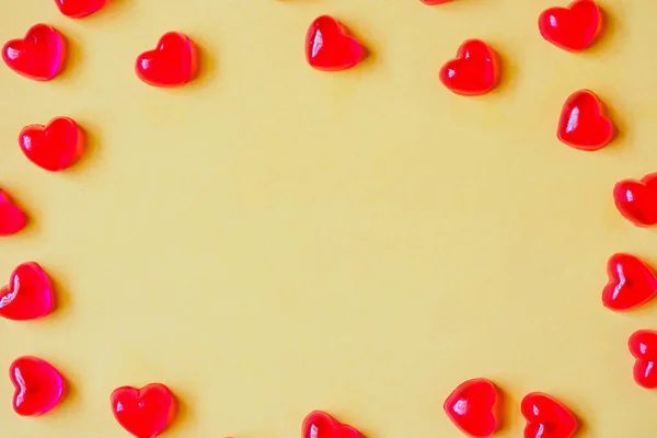 Fondo Del Día San Valentín Con Caramelos Forma Corazón Rojo — Foto de Stock