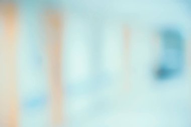 Hastane koridorunun soyut bulanıklığı, tıbbi geçmişi yok.