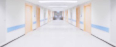 Hastane koridorunun soyut bulanıklığı, tıbbi geçmişi yok.