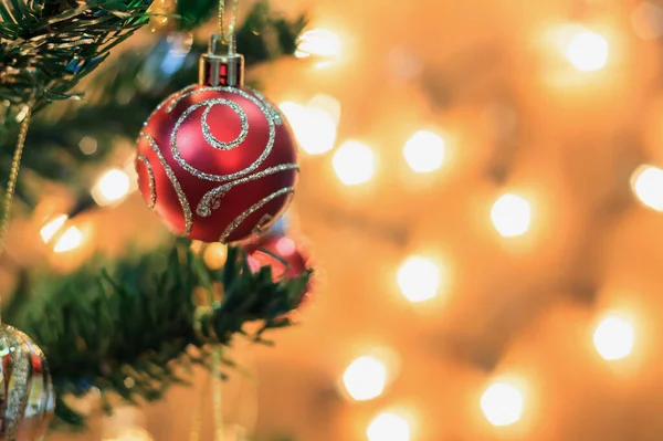 Decorazioni Dell Albero Natale Sullo Sfondo Rami — Foto Stock