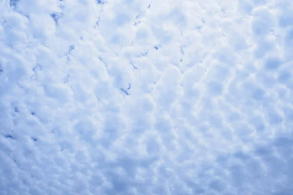 带云彩抽象图案背景的天空 — 图库照片
