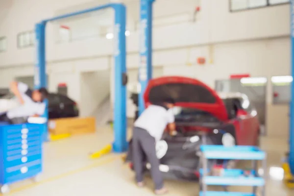 Mécanicien Travaillant Dans Centre Réparation Automobile Abstrait Arrière Plan Flou — Photo