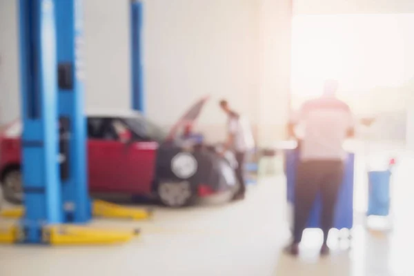 Mechanic Working Car Repair Service Centre Abstract Blurred Background — Stock Photo, Image