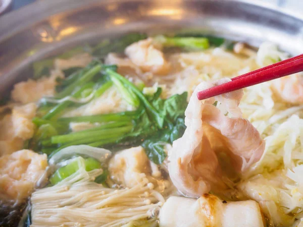 Rebanada Cerdo Sukiyaki Shabu Shabu Palillos Sobre Olla Caliente —  Fotos de Stock