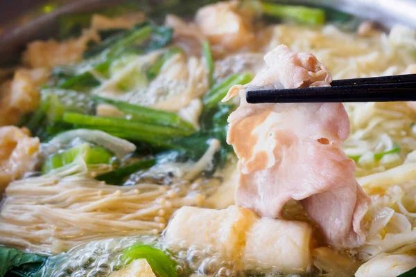 Rebanada Cerdo Sukiyaki Shabu Shabu Palillos Sobre Olla Caliente —  Fotos de Stock