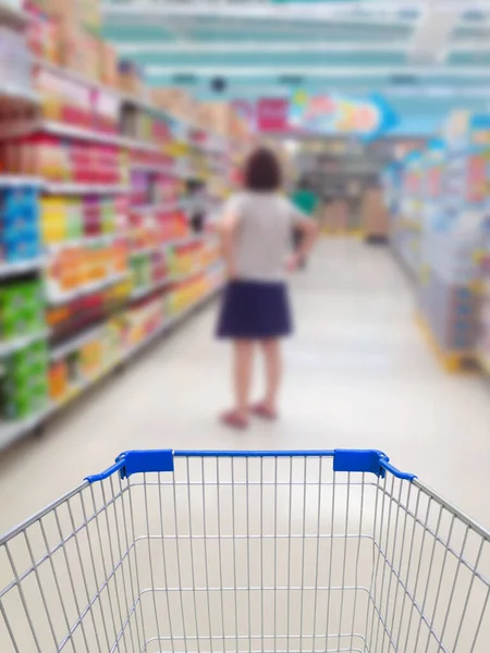 Female Shopping Supermarket Shopping Cart — Stock Photo, Image