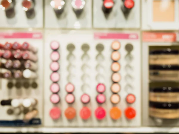 Uppsättningar Makeup Kosmetika Butik Suddig Bakgrund — Stockfoto